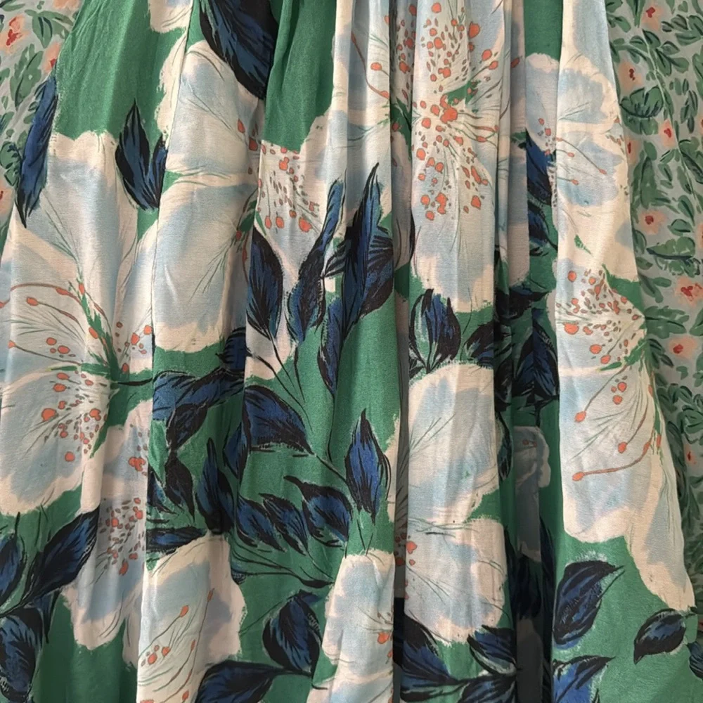 Roller Rabbit Green and Blue Floral Top - Picture 4 of 4